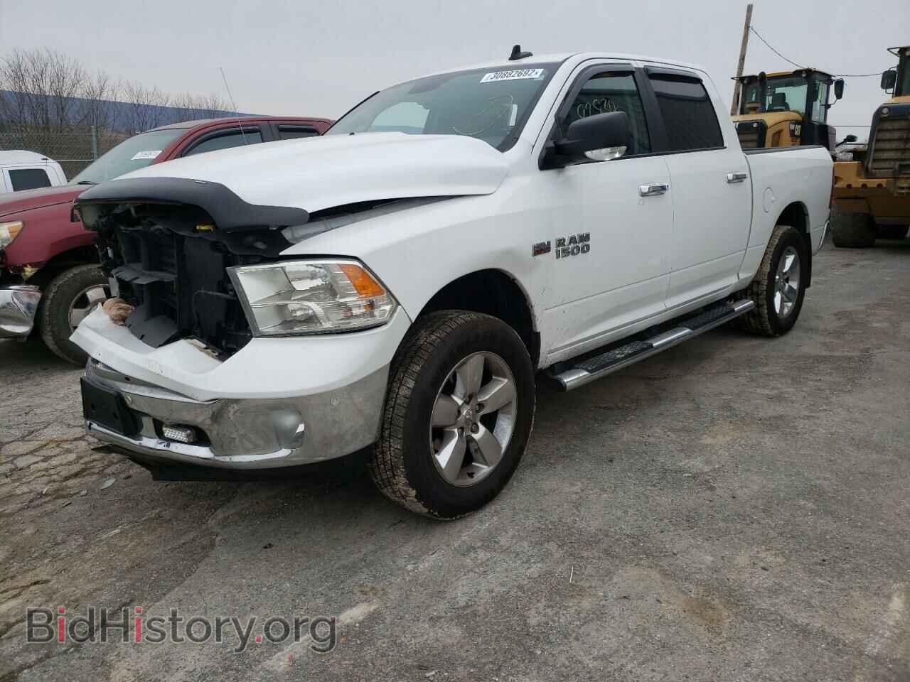 2016 RAM 1500 - VIN: 3C6RR7LT3GG207412 - Photo 2