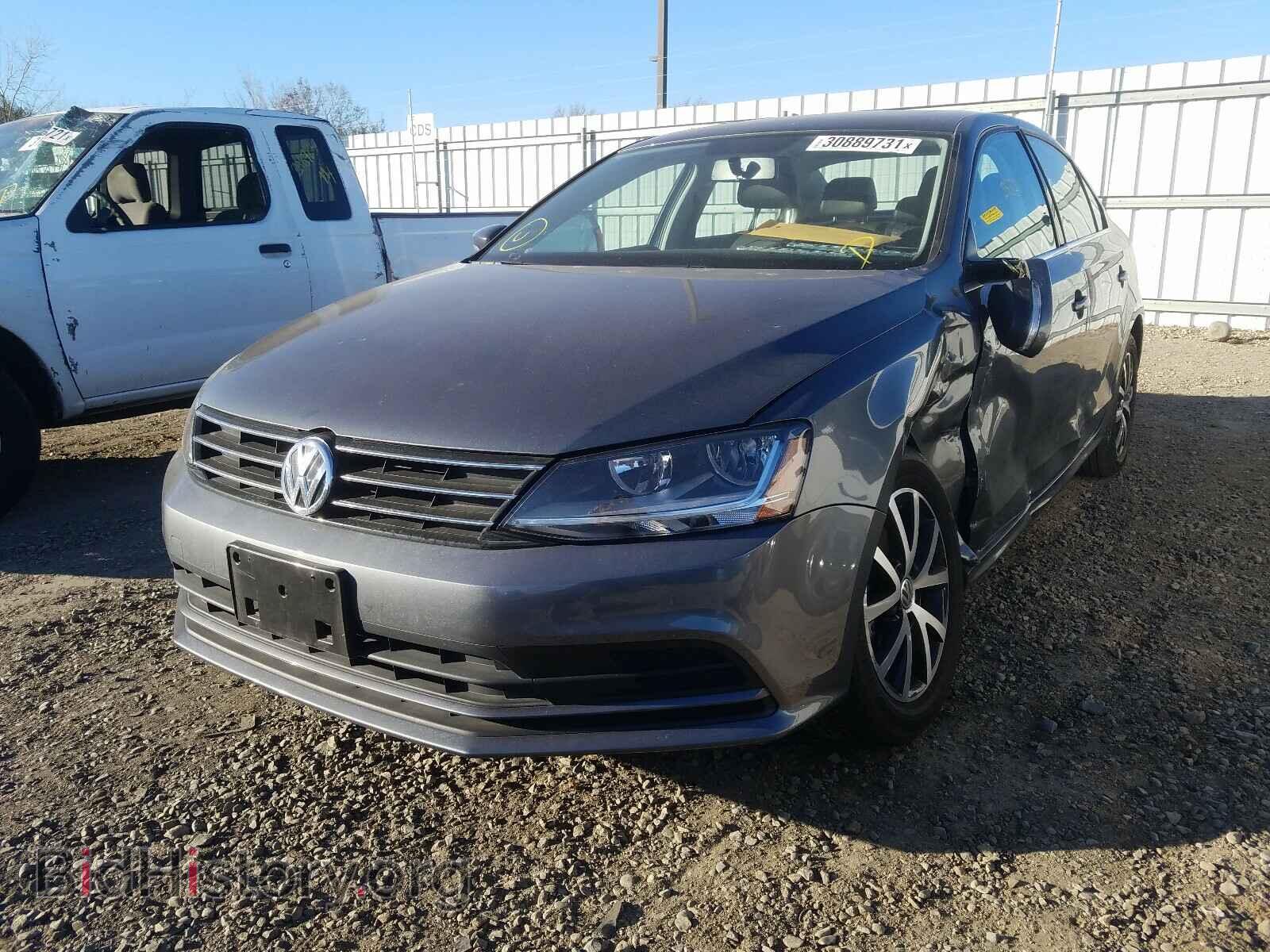 2017 VOLKSWAGEN JETTA - VIN: 3VWDB7AJ4HM376203 - Фото 2