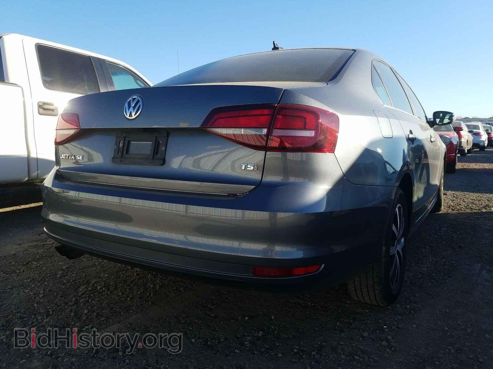2017 VOLKSWAGEN JETTA - VIN: 3VWDB7AJ4HM376203 - Фото 4
