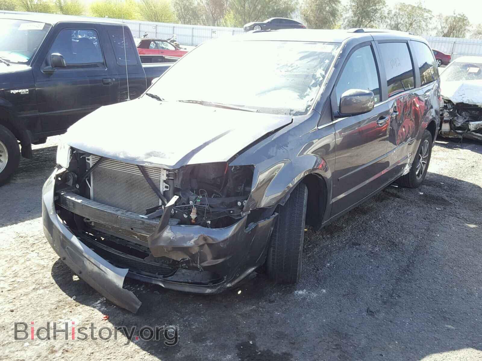 2017 DODGE CARAVAN - VIN: 2C4RDGCG0HR766048 - Фото 2