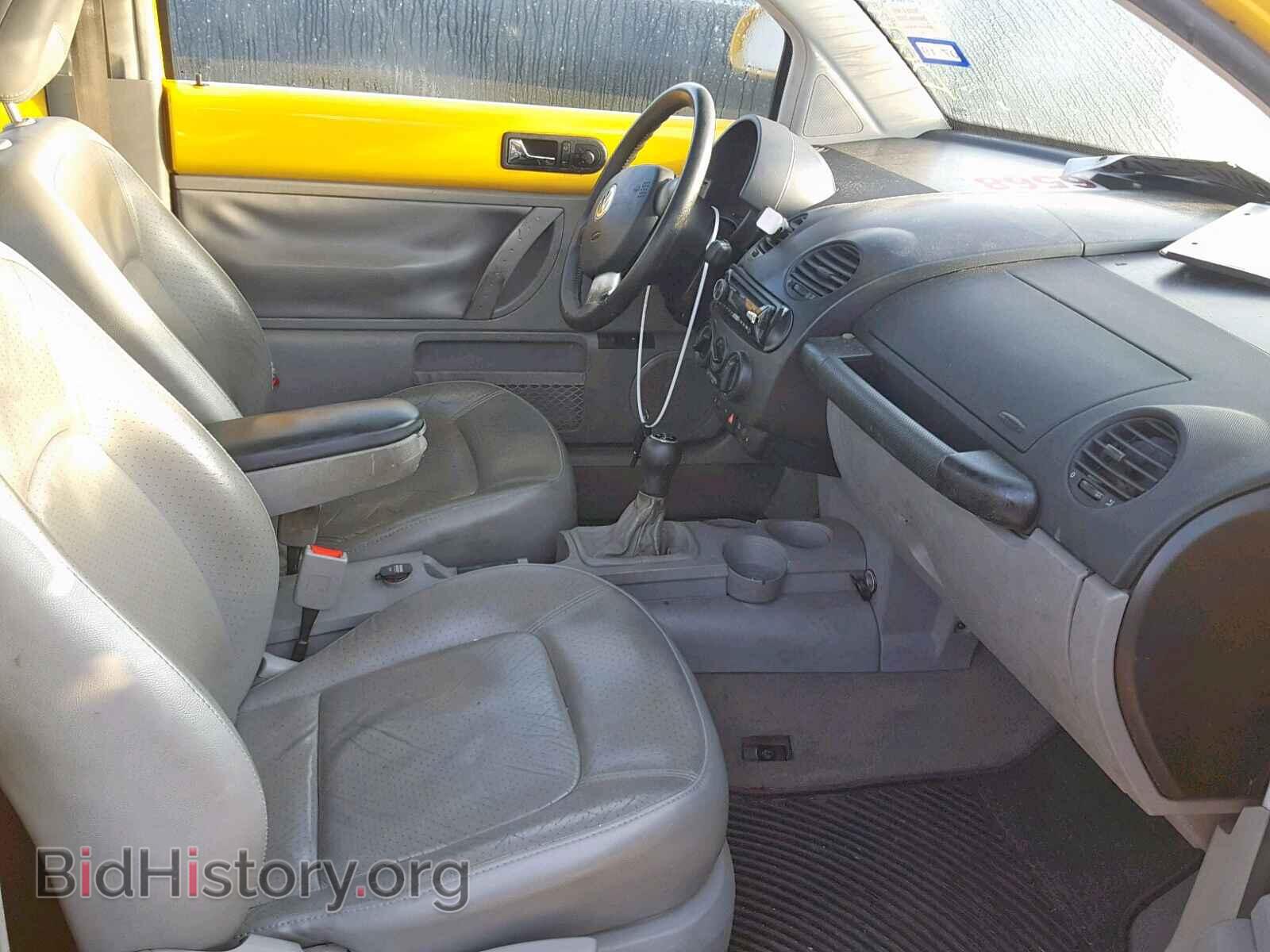 2000 VOLKSWAGEN BEETLE - VIN: 3VWCD21C4YM485495 - Фото 5