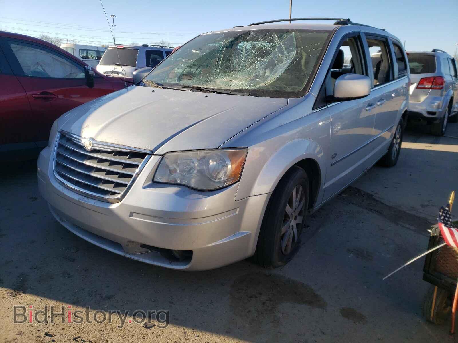 2009 CHRYSLER MINIVAN - VIN: 2A8HR54X69R643641 - Фото 2