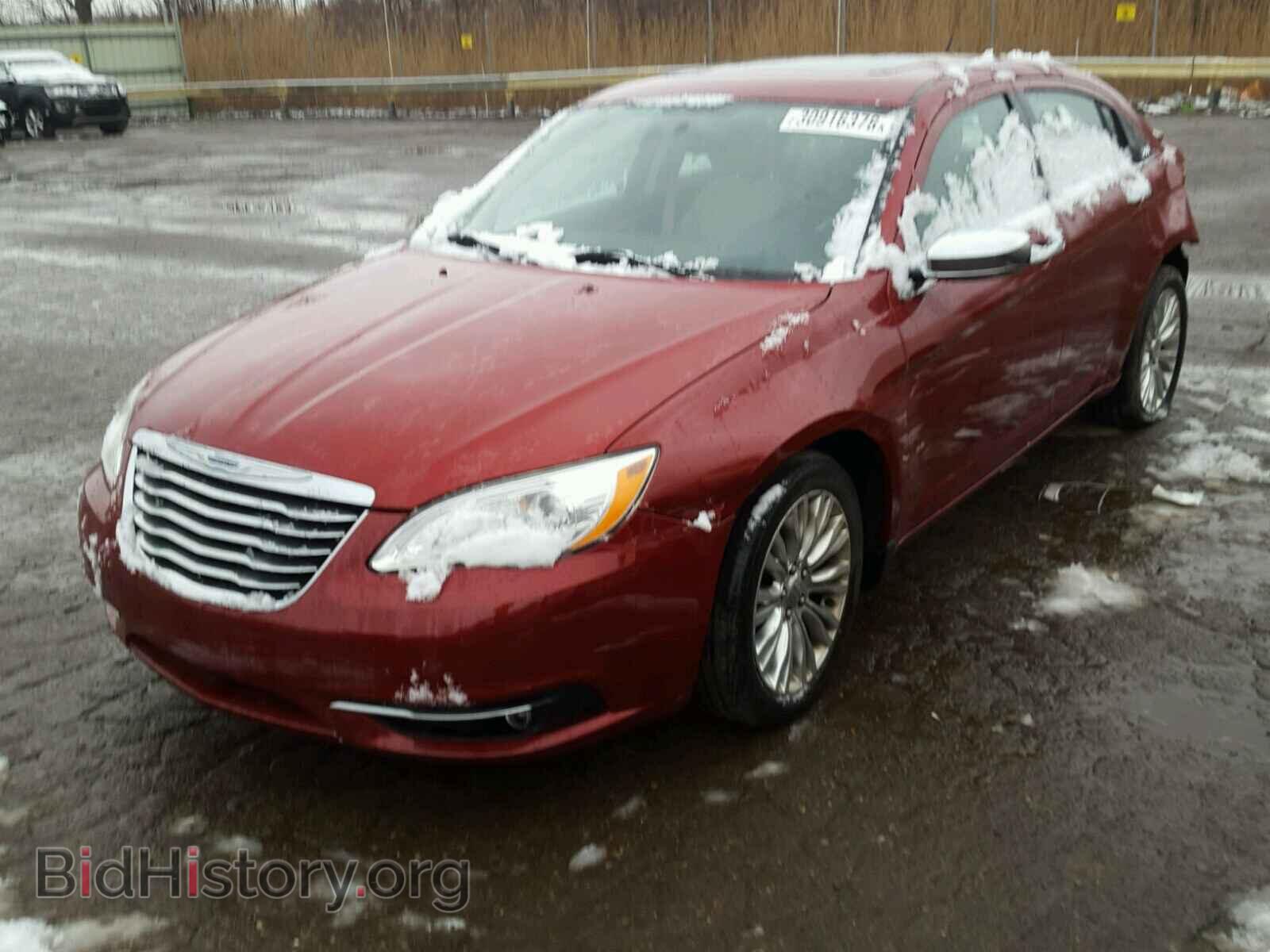 2011 CHRYSLER 200 - VIN: 1C3BC2FG8BN527875 - Фото 2
