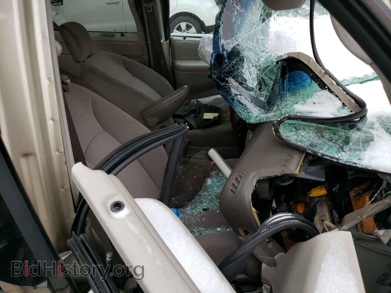 2006 CHRYSLER MINIVAN - VIN: 1A4GP44R96B750997 - Фото 5