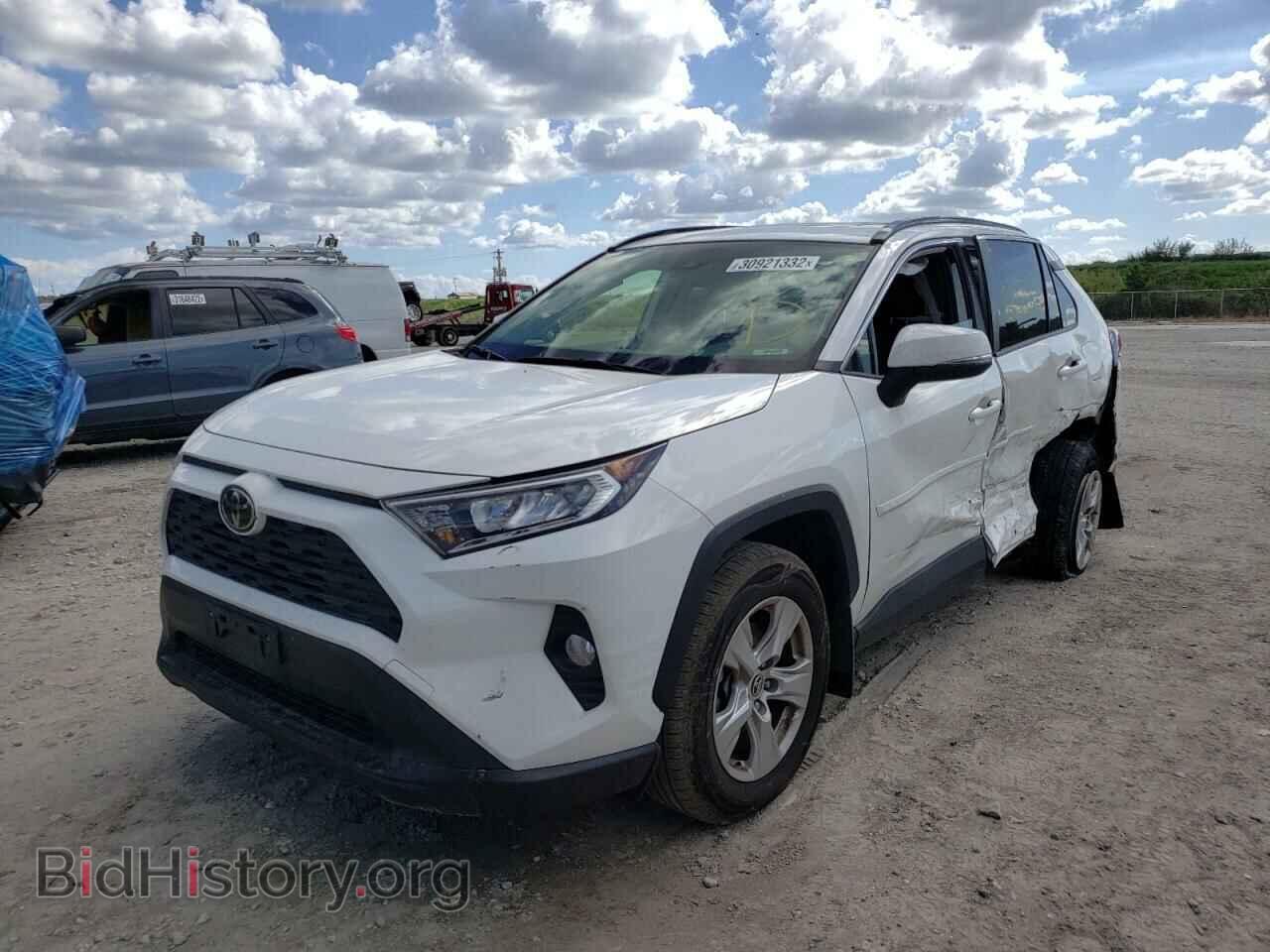 2019 TOYOTA RAV4 - VIN: JTMP1RFV9KD029480 - Фото 2