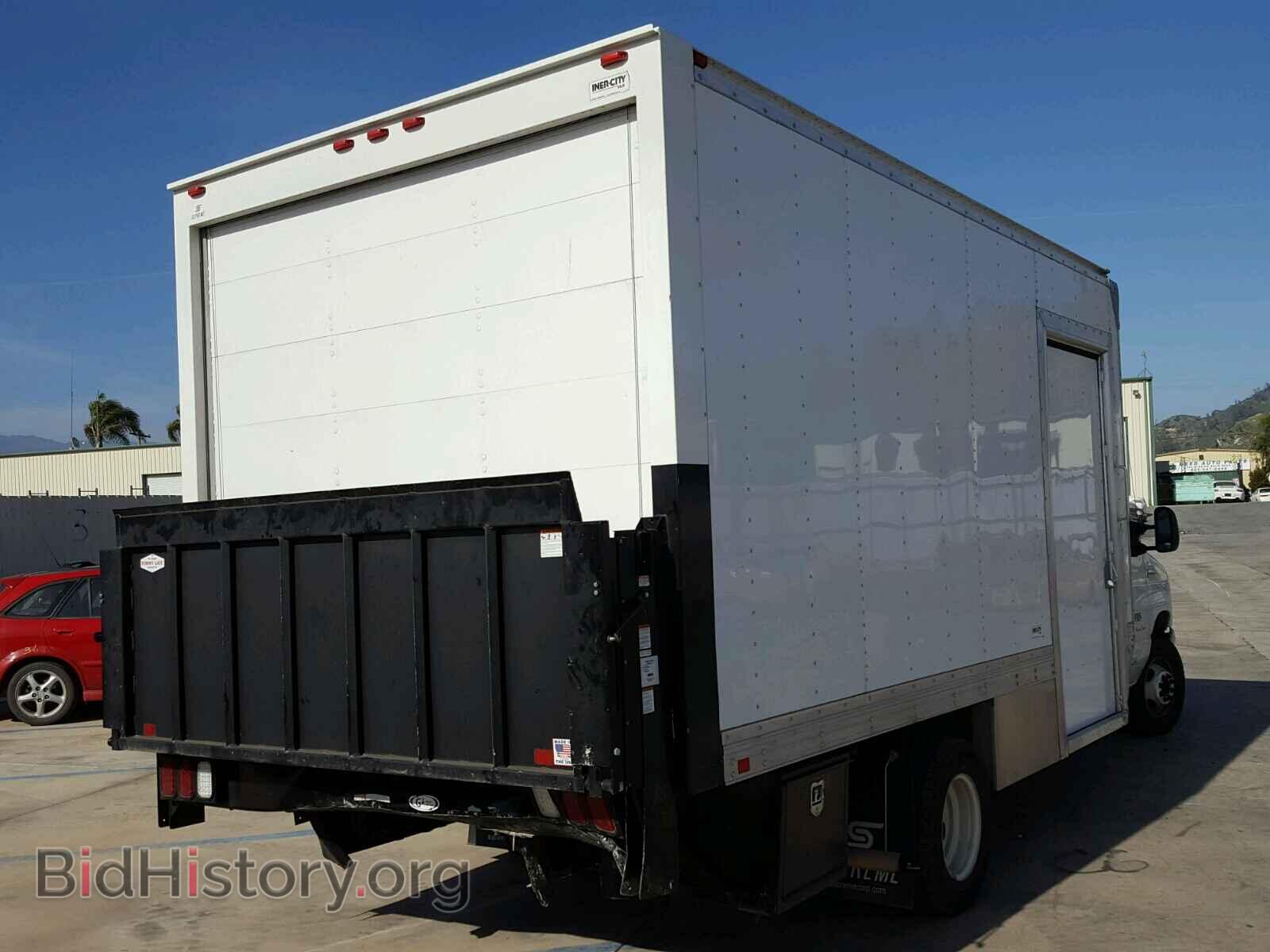 2017 FORD ECONOLINE - VIN: 1FDXE4FSXHDC70580 - Фото 4