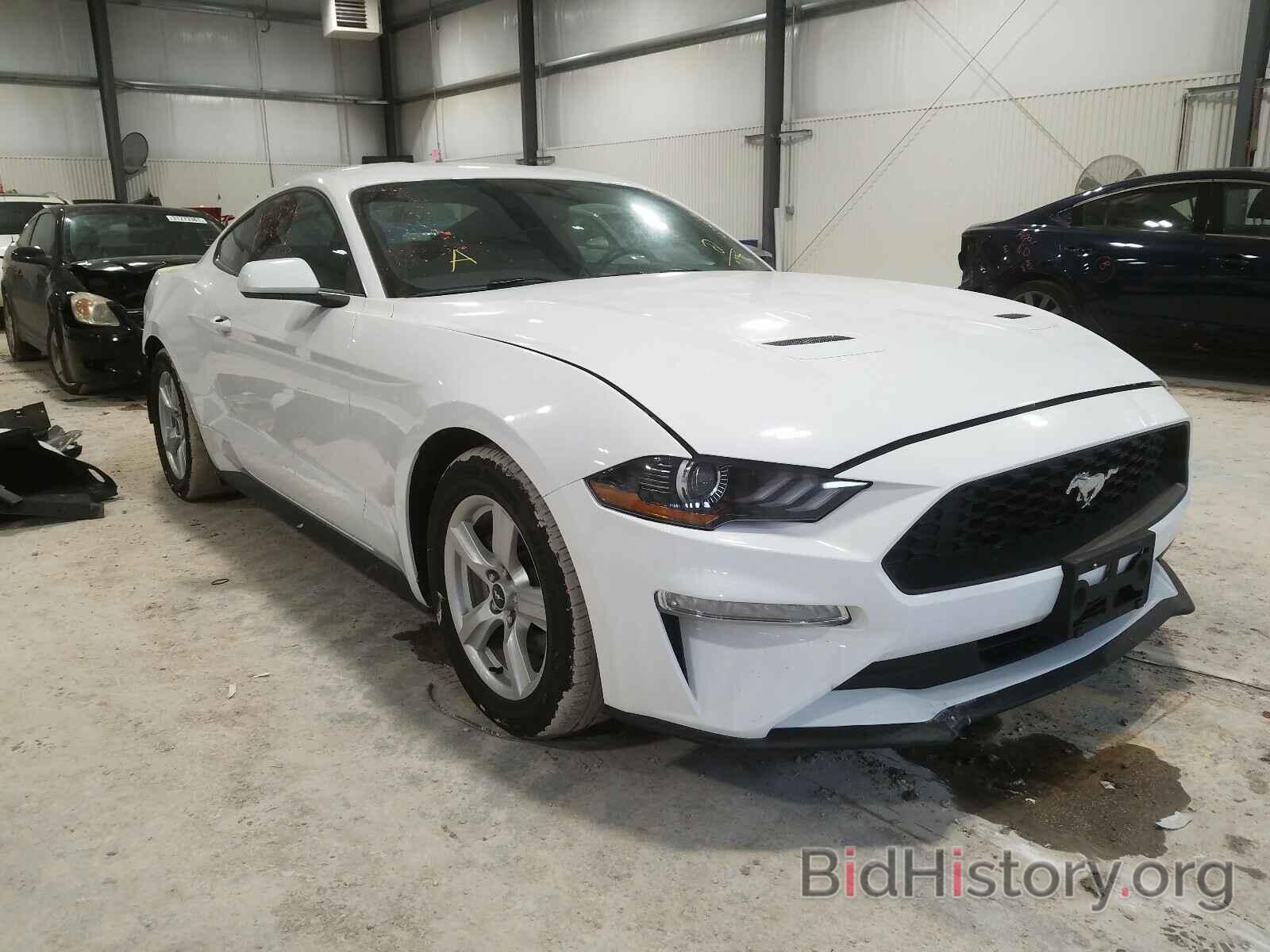 Photo 1FA6P8TH9J5165738 - FORD MUSTANG 2018