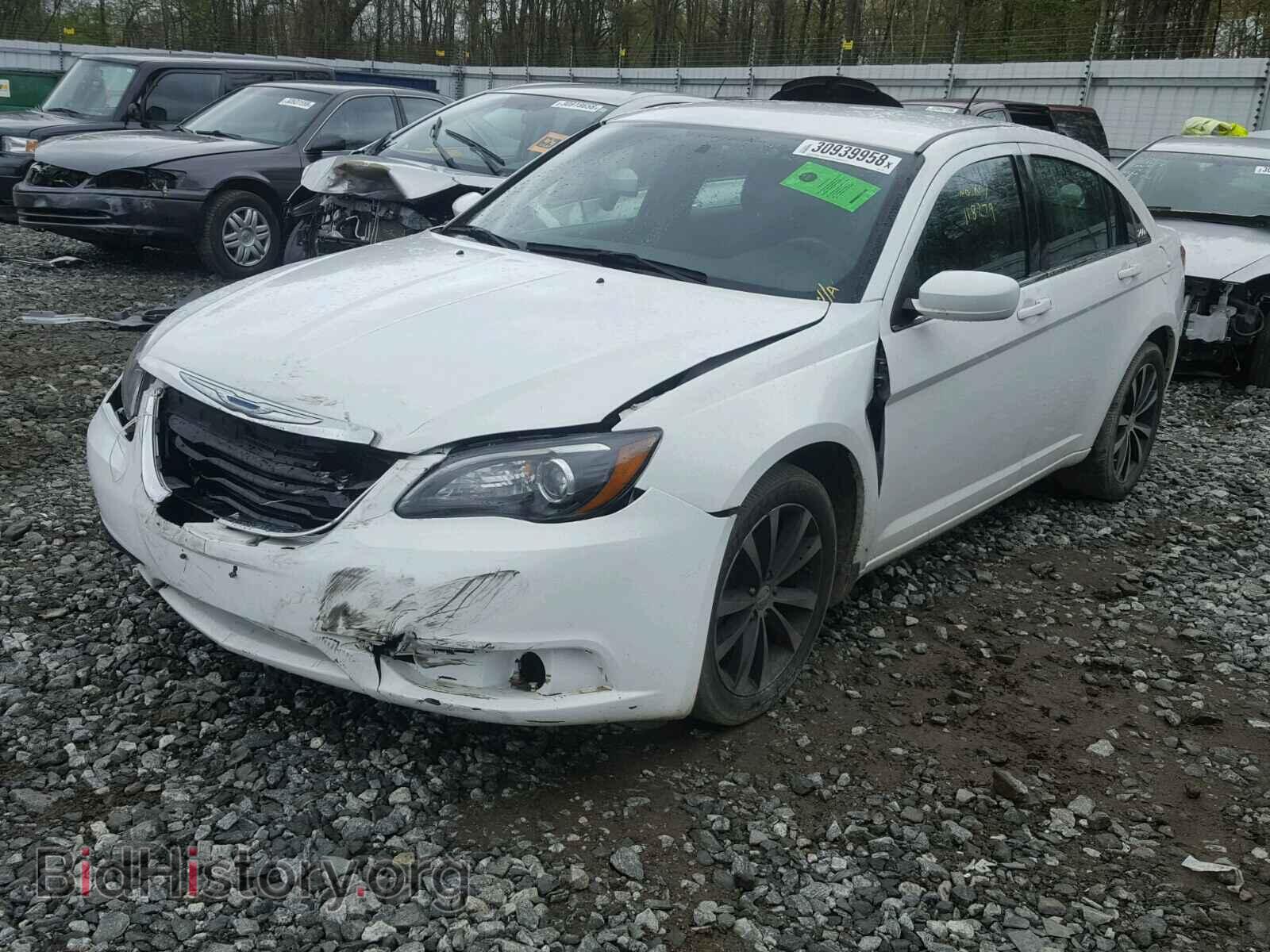 2013 CHRYSLER 200 - VIN: 1C3CCBBB0DN571502 - Фото 2