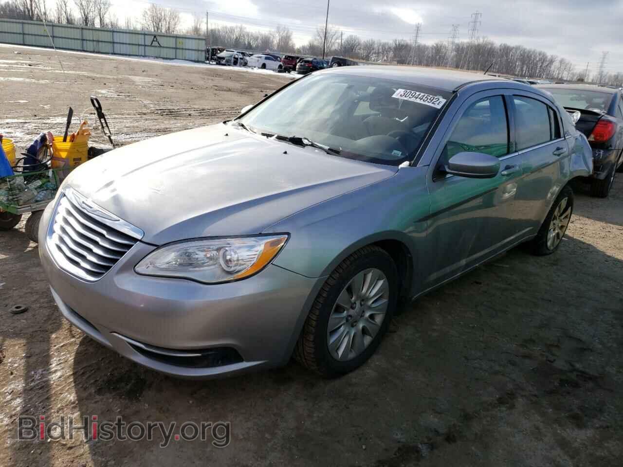 2013 CHRYSLER 200 - VIN: 1C3CCBAB1DN641817 - Photo 2