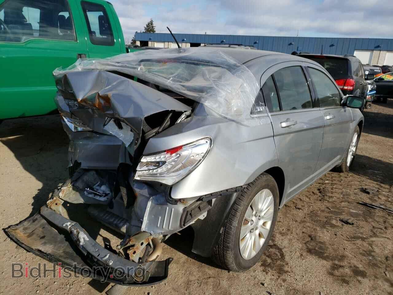 2013 CHRYSLER 200 - VIN: 1C3CCBAB1DN641817 - Photo 4