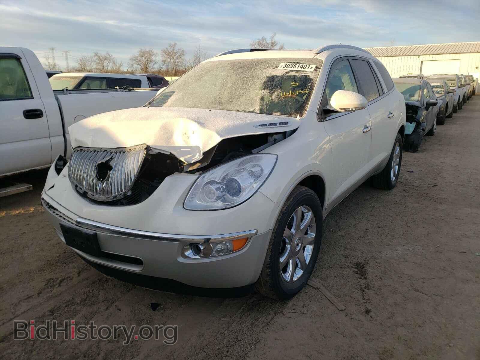 2008 BUICK ENCLAVE - VIN: 5GAEV23768J161052 - Фото 2