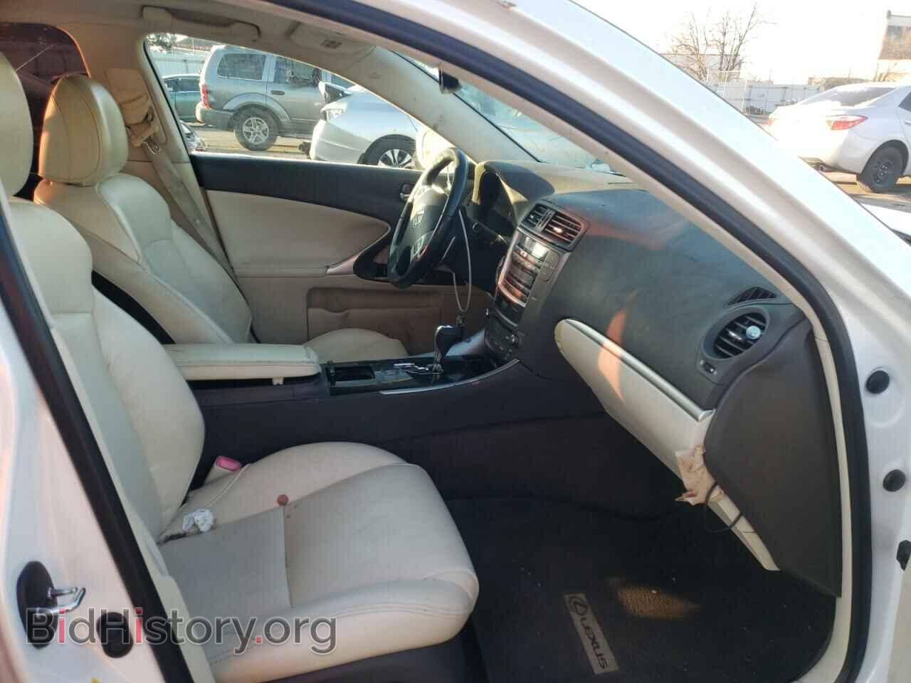 2011 LEXUS IS - VIN: JTHBF5C23B5141957 - Фото 5