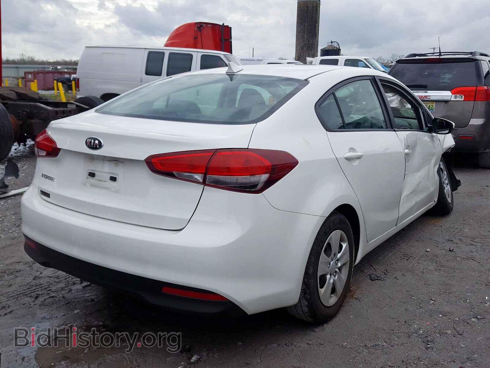 2017 KIA FORTE - VIN: 3KPFK4A75HE098792 - Фото 4