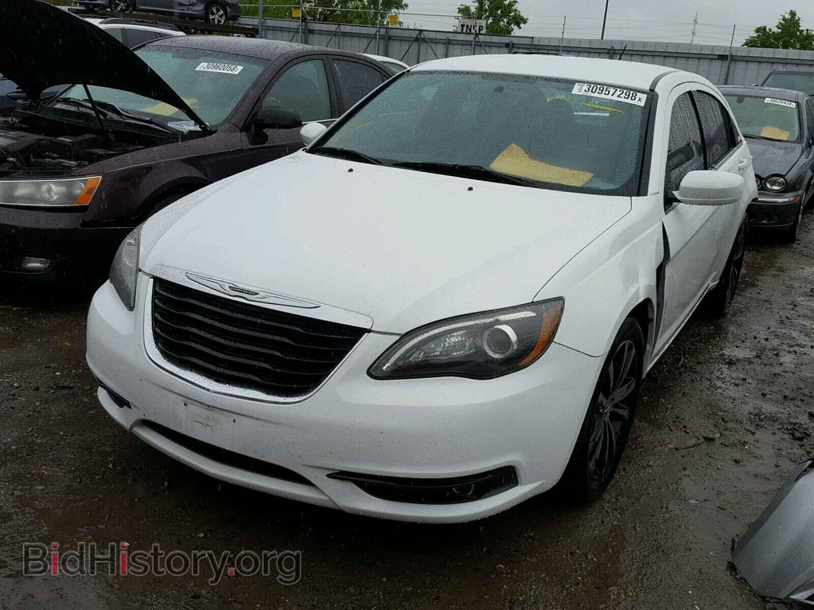 2013 CHRYSLER 200 - VIN: 1C3CCBBG4DN751741 - Фото 2