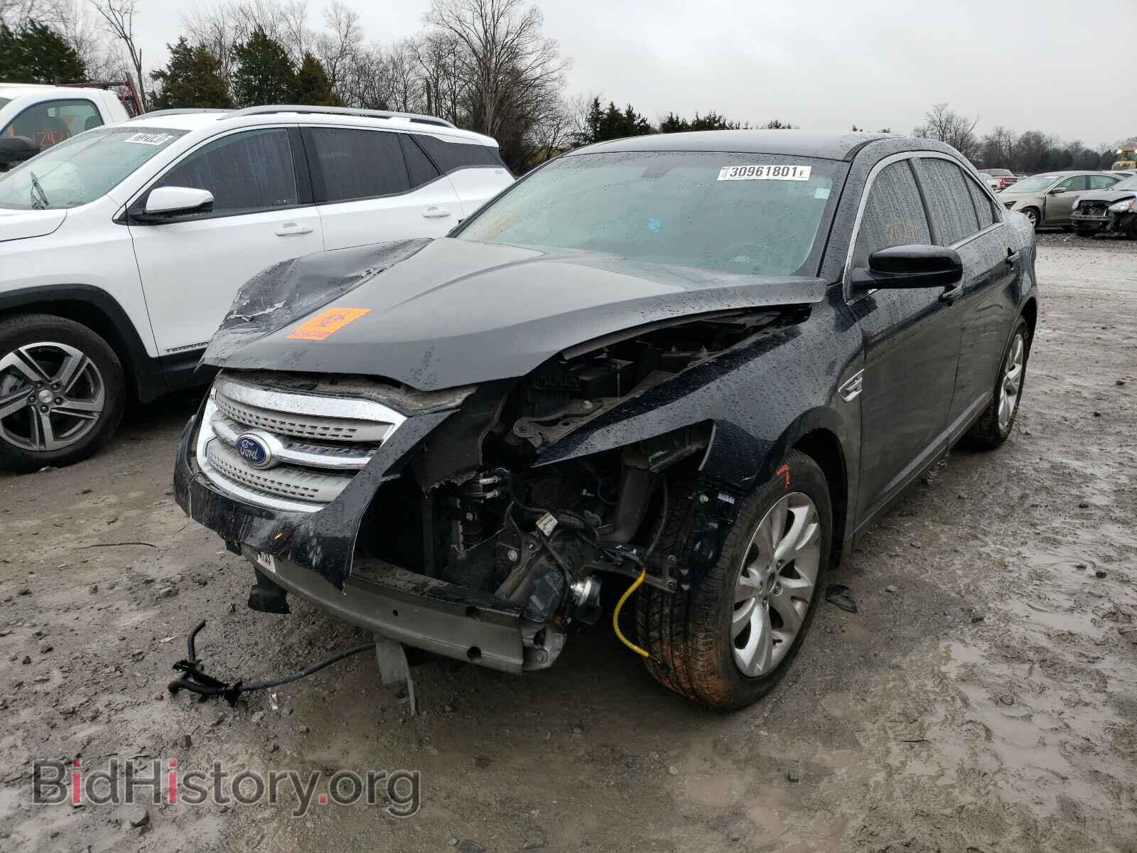 2011 FORD TAURUS - VIN: 1FAHP2EW5BG108802 - Фото 2