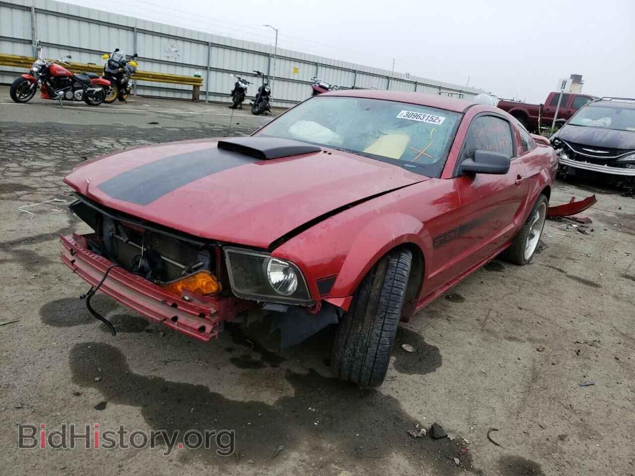 2007 FORD MUSTANG - VIN: 1ZVFT82H975299985 - Фото 2