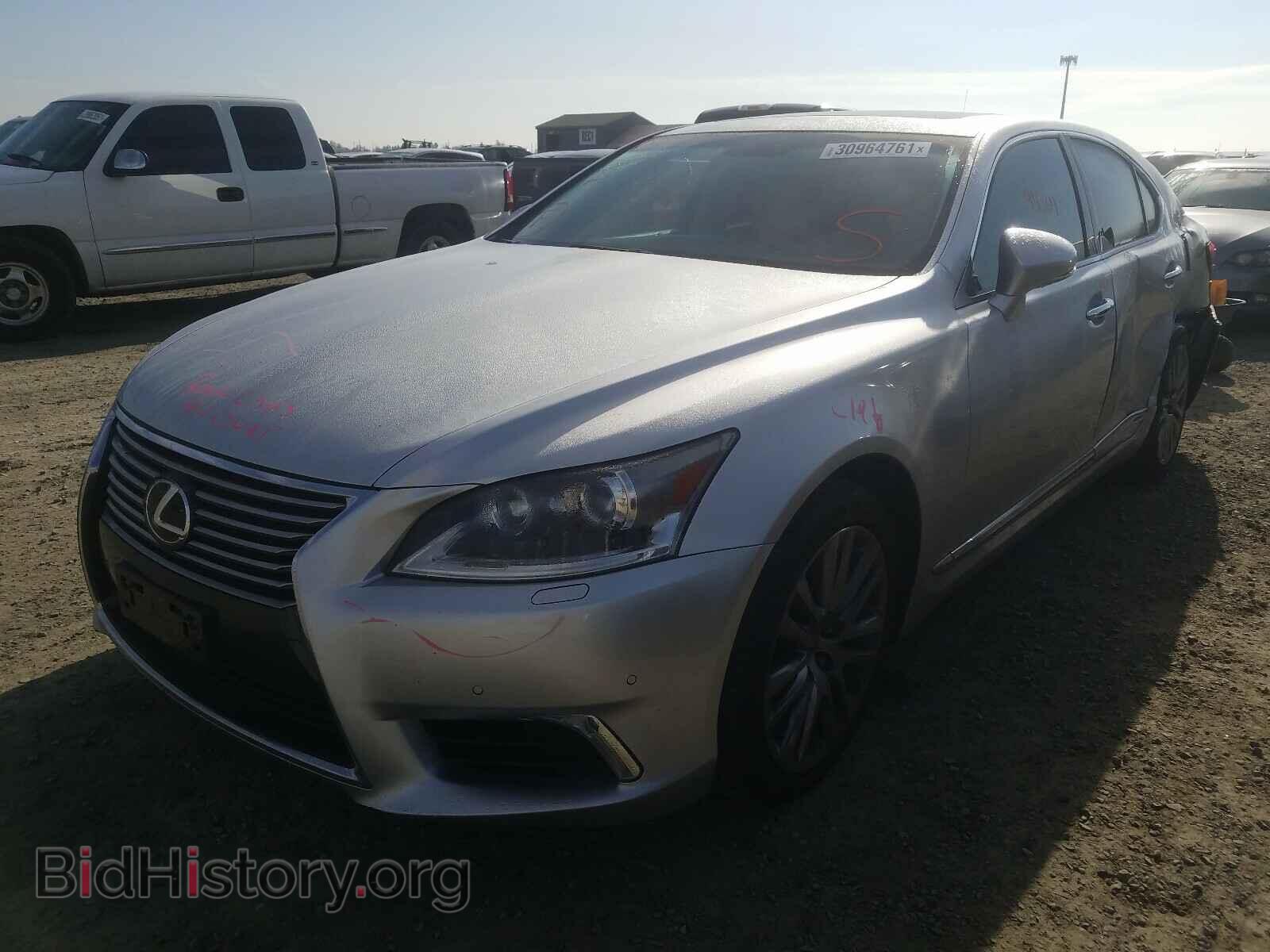 2014 LEXUS LS460 - VIN: JTHBL5EF2E5129828 - Photo 2