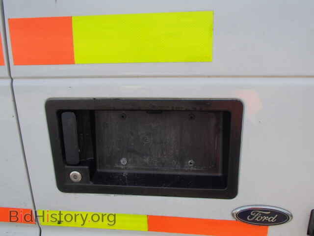 2000 FORD ECONOLINE - VIN: 1FTNE24L3YHB50608 - Photo 9