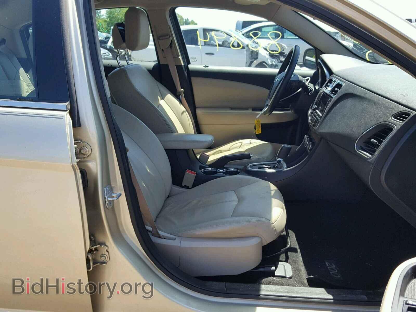 2011 CHRYSLER 200 - VIN: 1C3BC2FB5BN522055 - Photo 5