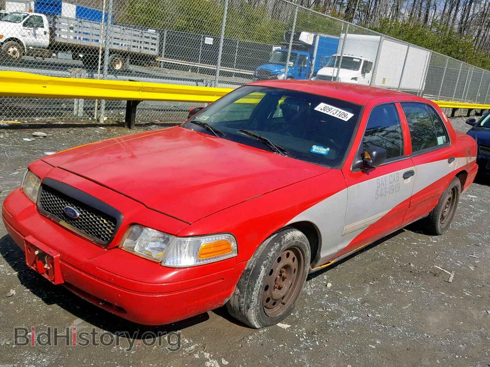 2011 FORD CROWN VIC - VIN: 2FABP7AV3BX178955 - Фото 2