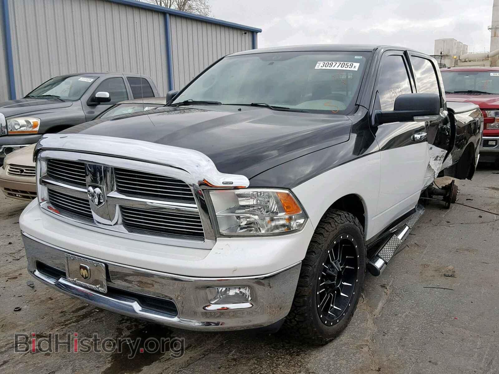 2010 DODGE RAM 1500 - VIN: 1D7RB1CT7AS101707 - Фото 2