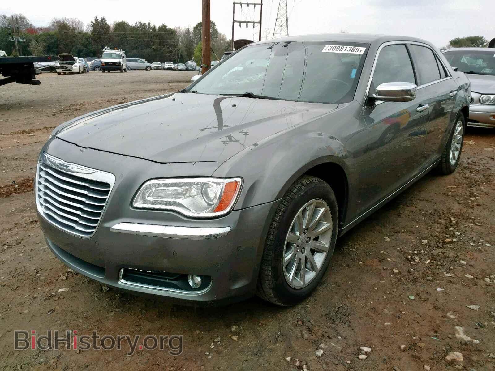2011 CHRYSLER 300 - VIN: 2C3CA6CT7BH579543 - Фото 2