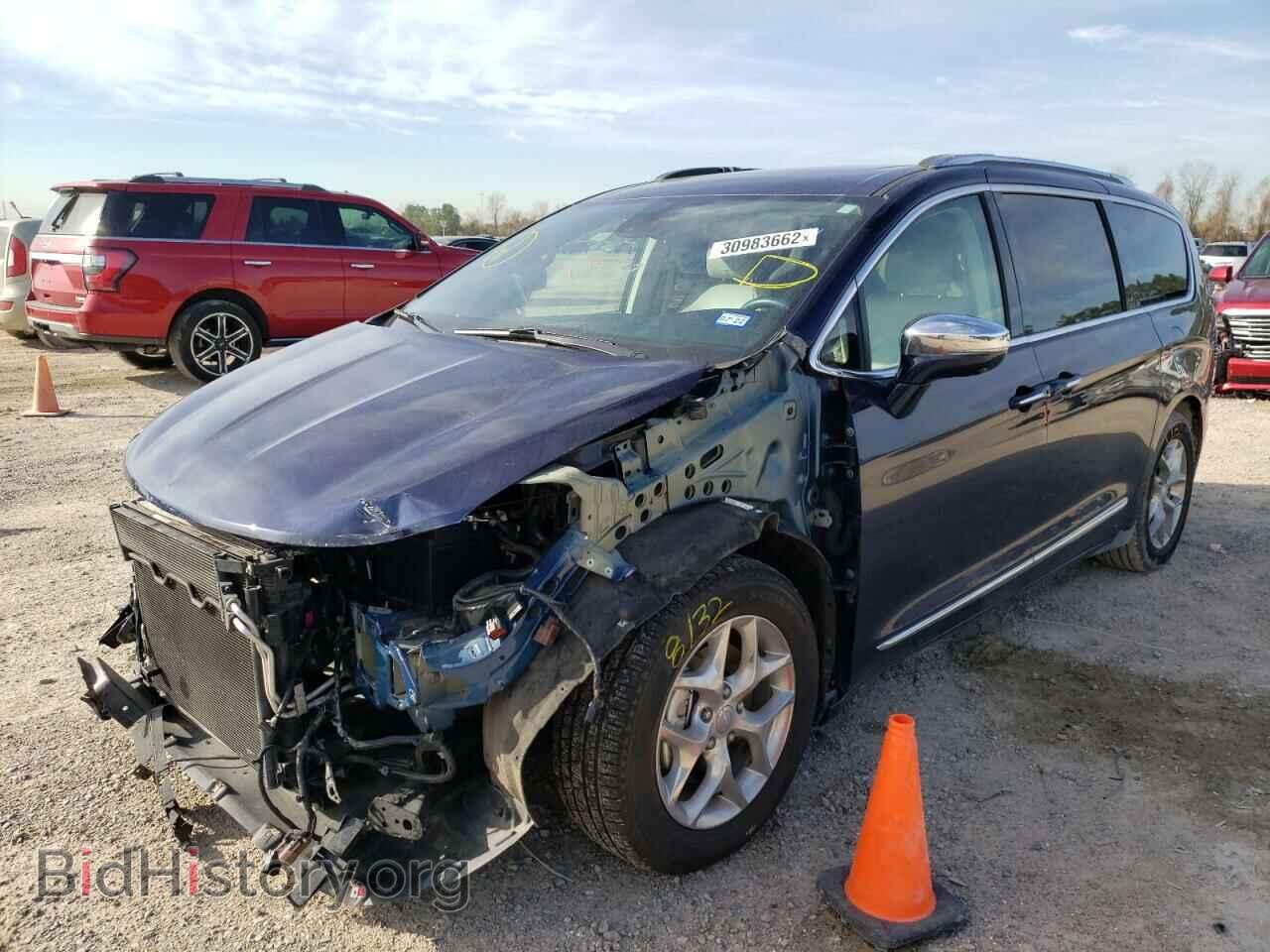 2018 CHRYSLER PACIFICA - VIN: 2C4RC1GG9JR247242 - Фото 2