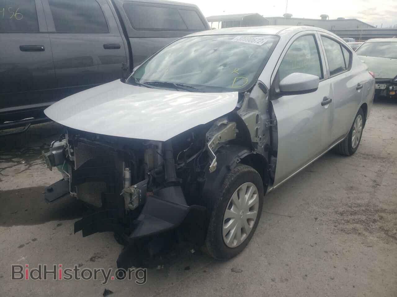 2019 NISSAN VERSA - VIN: 3N1CN7AP3KL870840 - Photo 2