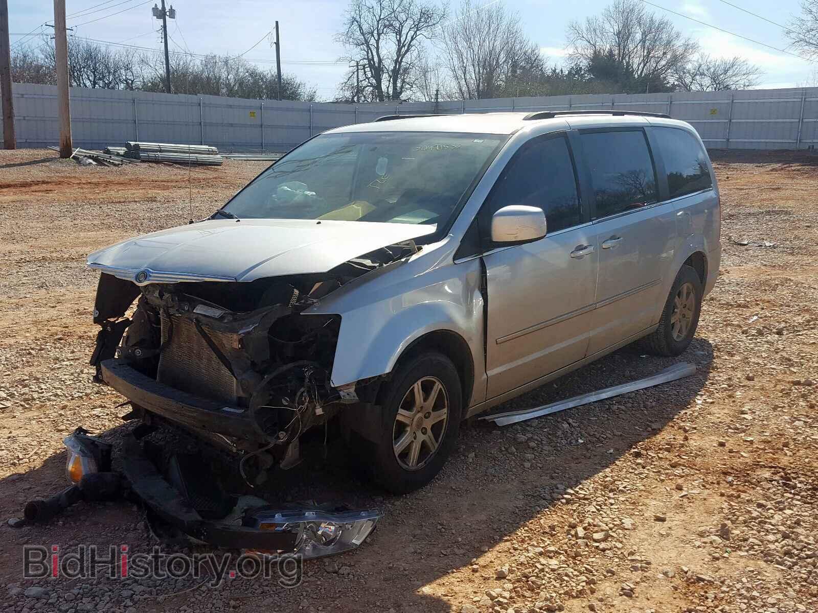 2010 CHRYSLER MINIVAN - VIN: 2A4RR5D17AR197991 - Фото 2