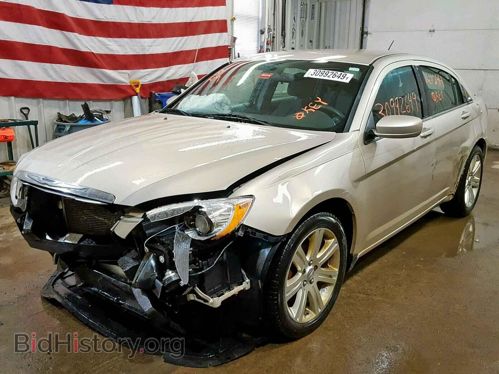 2013 CHRYSLER 200 - VIN: 1C3CCBAB5DN715207 - Фото 2