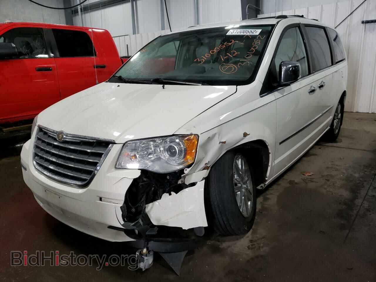 2010 CHRYSLER MINIVAN - VIN: 2A4RR6DX3AR240345 - Фото 2