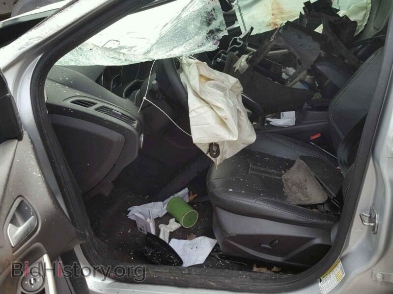 2012 Ford FOCUS (VIN 1FAHP3M21CL345879) — photo 5 of 10