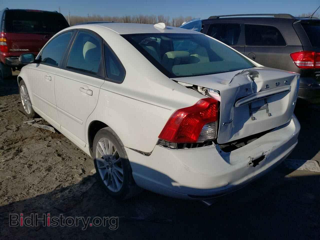 2011 VOLVO S40 - VIN: YV1672MS3B2536813 - Фото 3