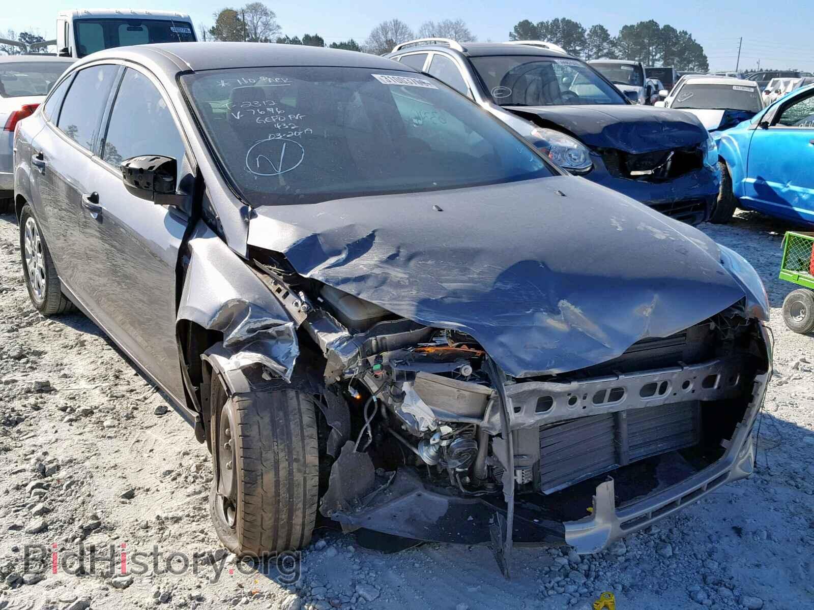 Photo 1FAHP3F28CL377676 - FORD FOCUS SE 2012