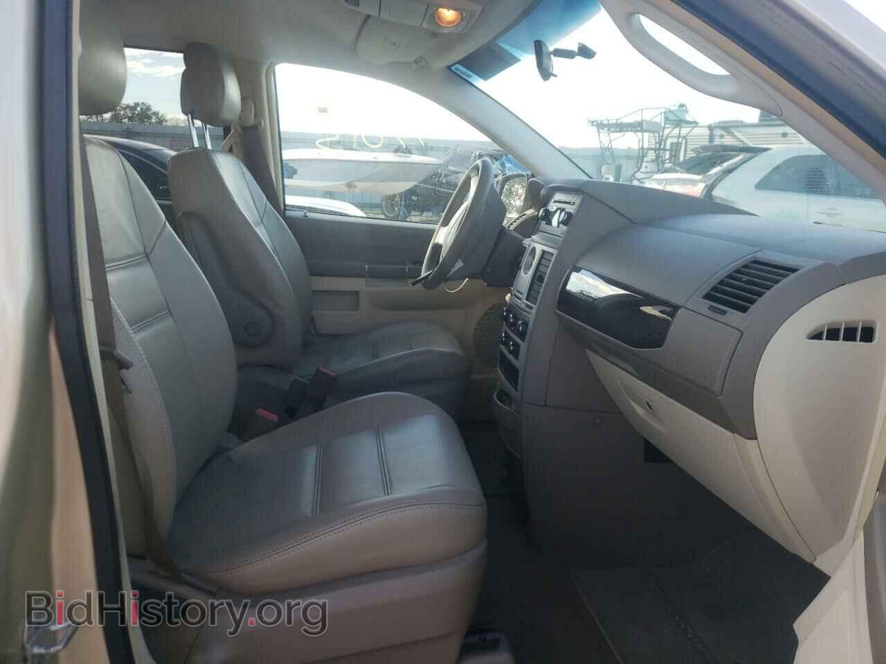 2010 CHRYSLER MINIVAN - VIN: 2A4RR2D15AR441684 - Фото 5