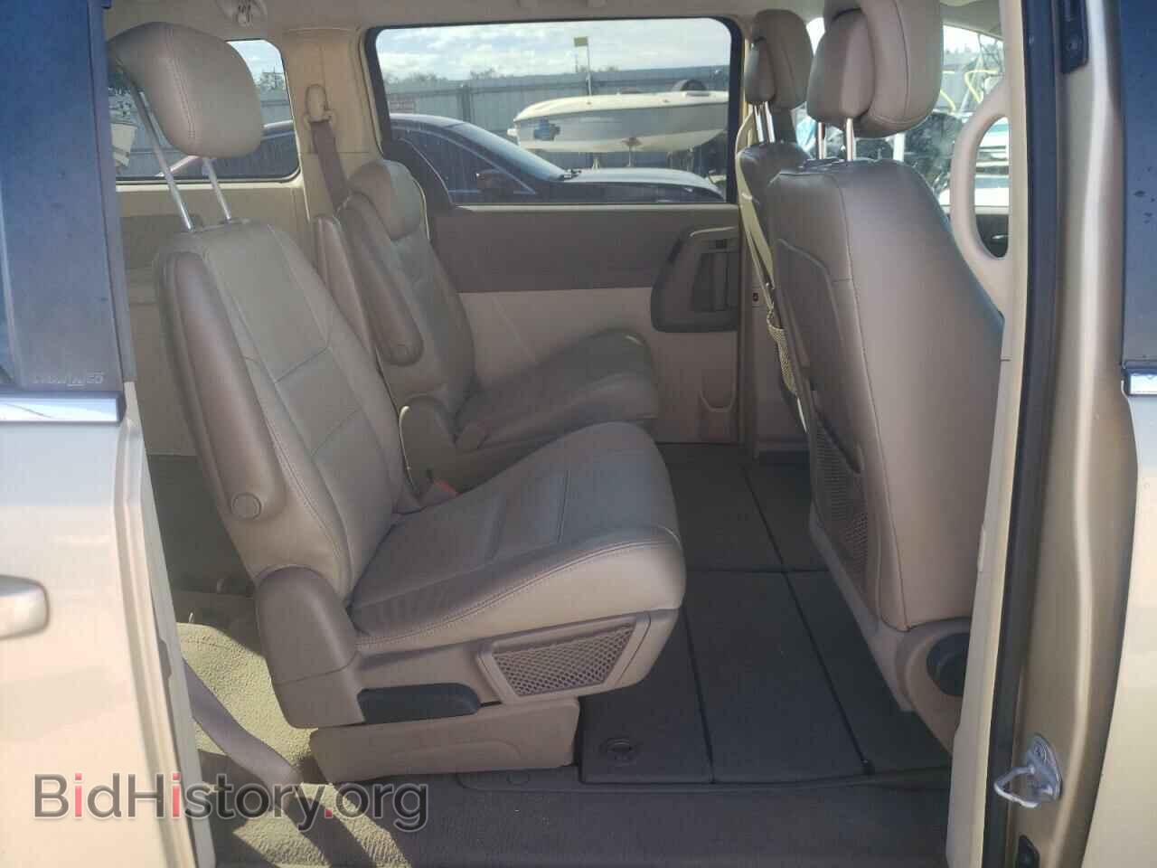 2010 CHRYSLER MINIVAN - VIN: 2A4RR2D15AR441684 - Фото 6