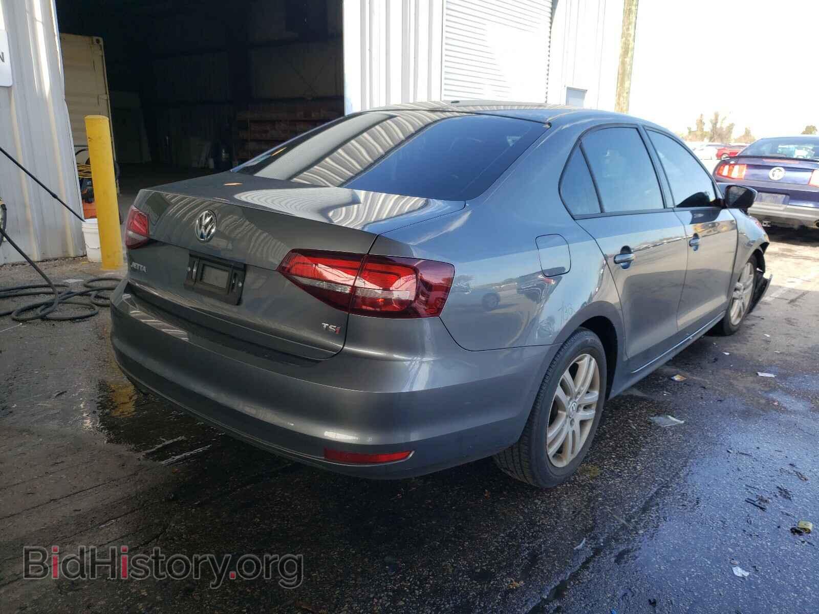 2018 VOLKSWAGEN JETTA - VIN: 3VW2B7AJ5JM230258 - Фото 4