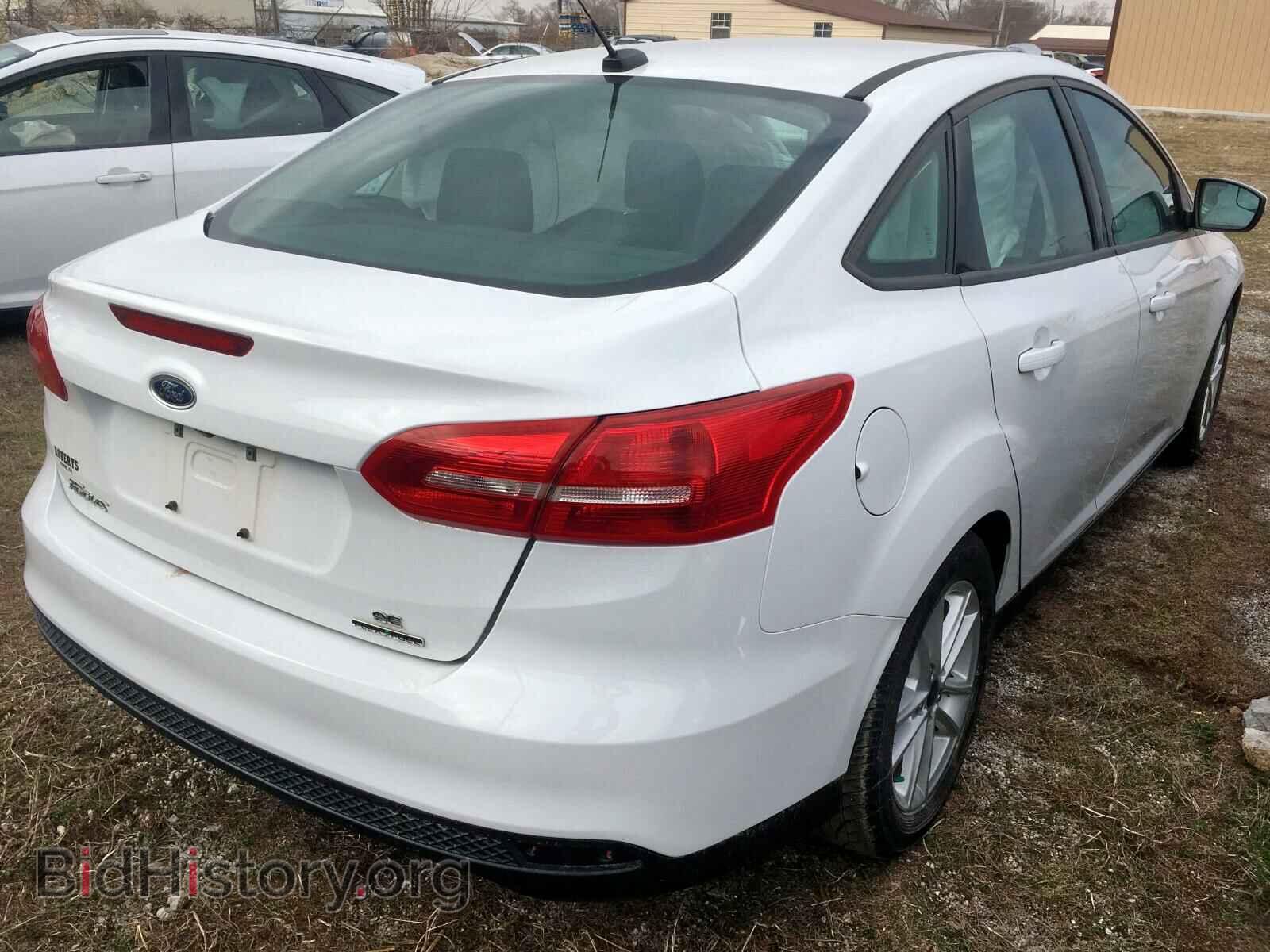 2016 FORD FOCUS SE - VIN: 1FADP3F23GL319110 - Photo 4