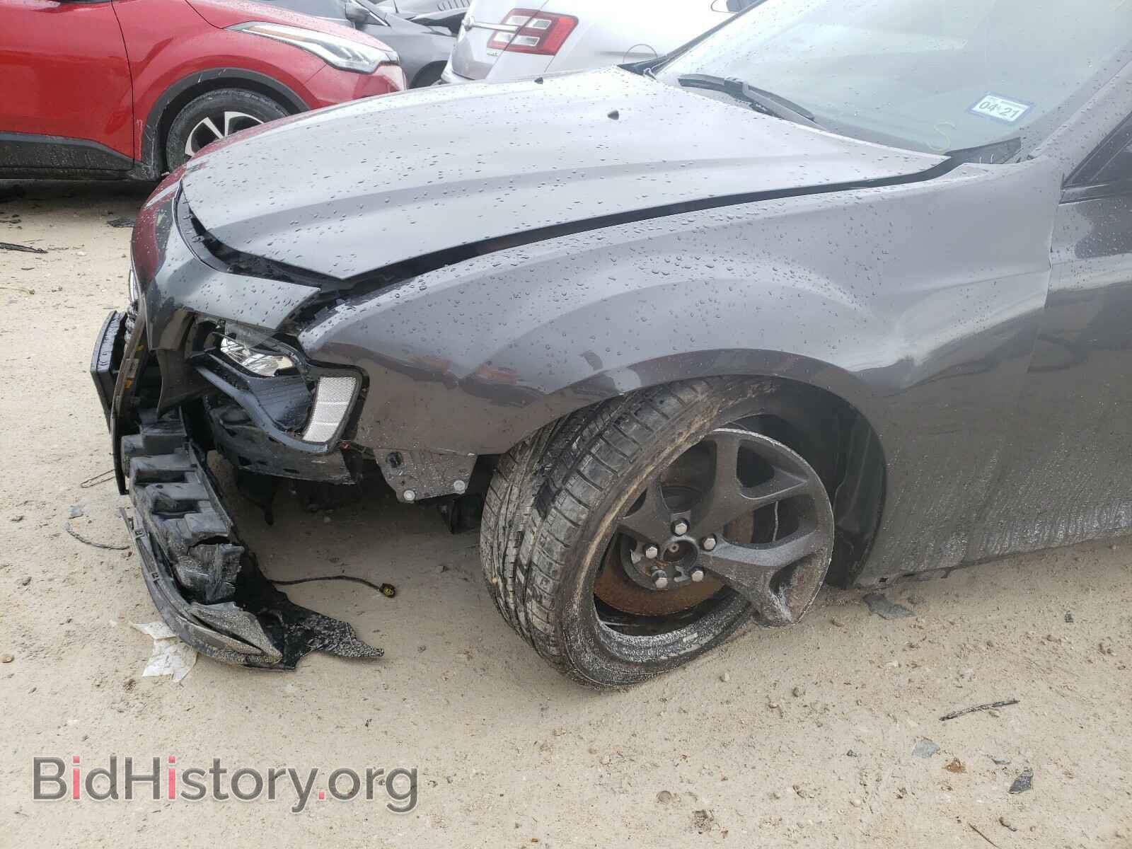 2018 CHRYSLER 300 - VIN: 2C3CCAGG9JH250707 - Фото 9