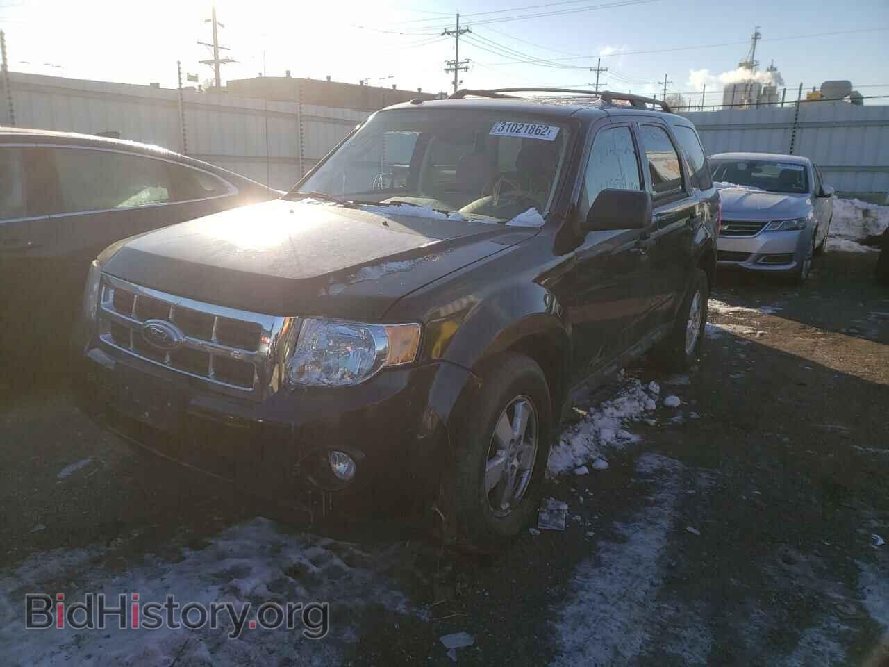 2011 FORD ESCAPE - VIN: 1FMCU0D78BKA66808 - Фото 2