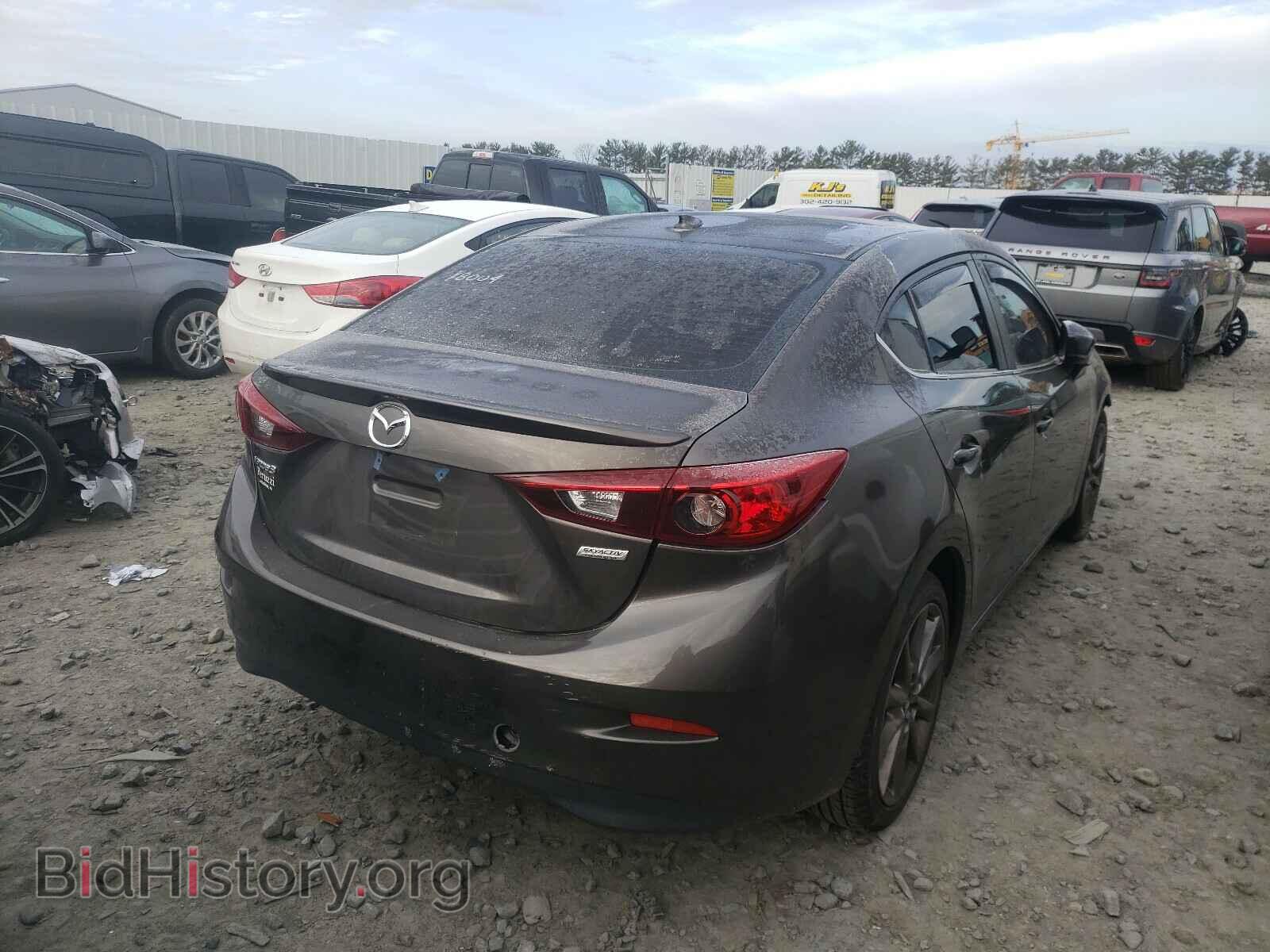 2018 MAZDA 3 - VIN: 3MZBN1V32JM174196 - Фото 4