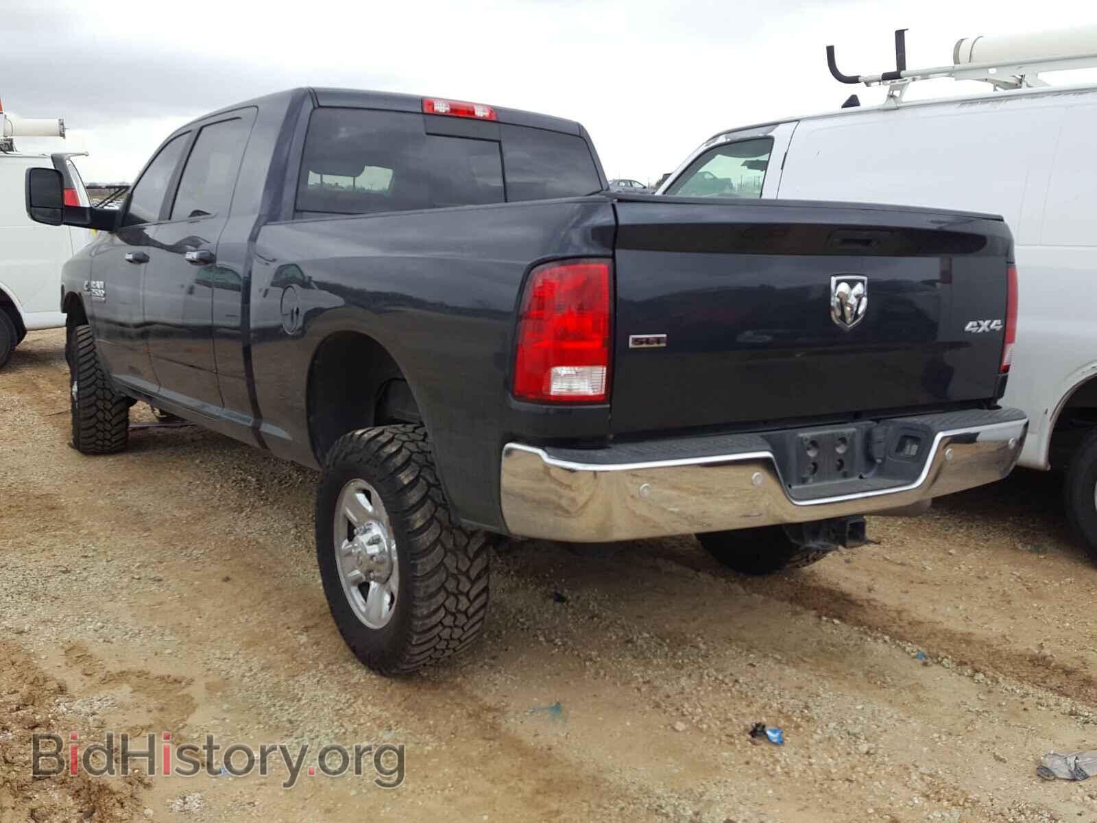 2017 RAM 2500 - VIN: 3C6UR5MLXHG562527 - Photo 3