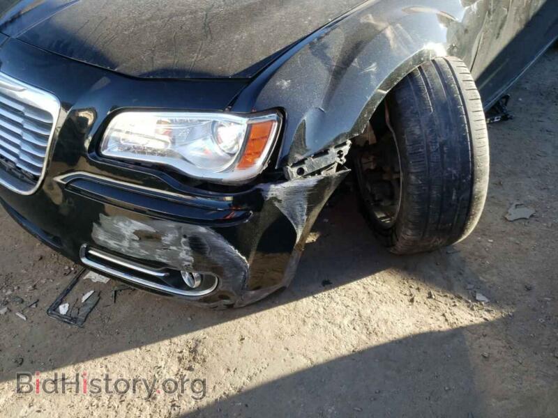 2012 Chrysler 300 (VIN 2C3CCAET7CH193118) — photo 9 of 10