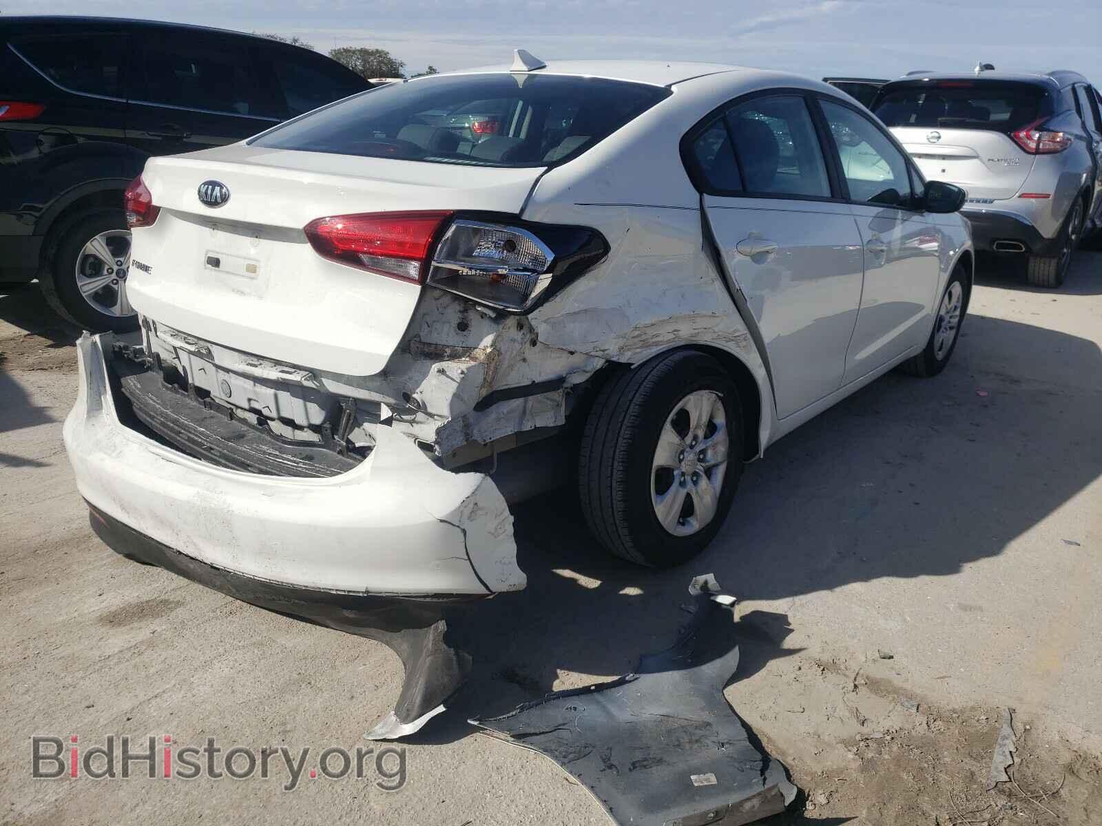 2017 KIA FORTE - VIN: 3KPFK4A73HE110857 - Фото 4