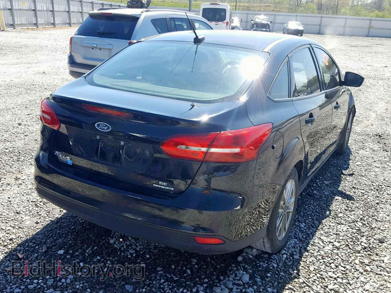 2016 FORD FOCUS SE - VIN: 1FADP3F2XGL305365 - Фото 4