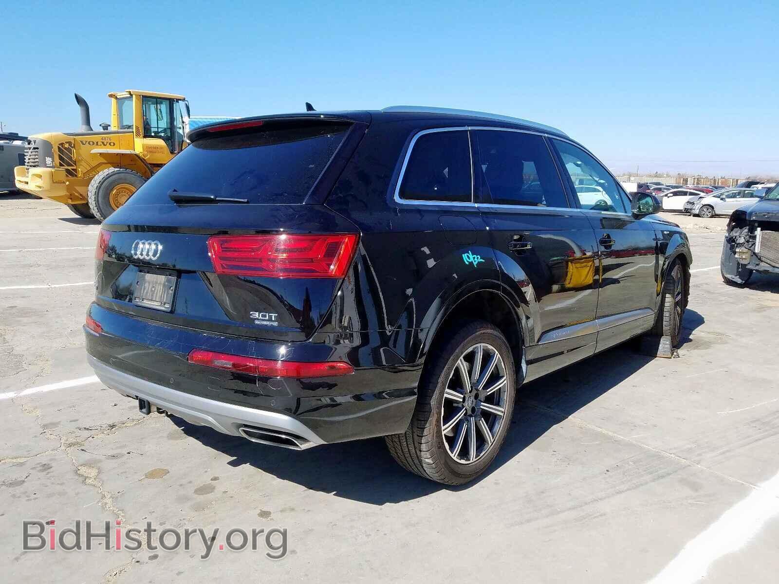 2017 AUDI Q7 - VIN: WA1LAAF7XHD046521 - Фото 4
