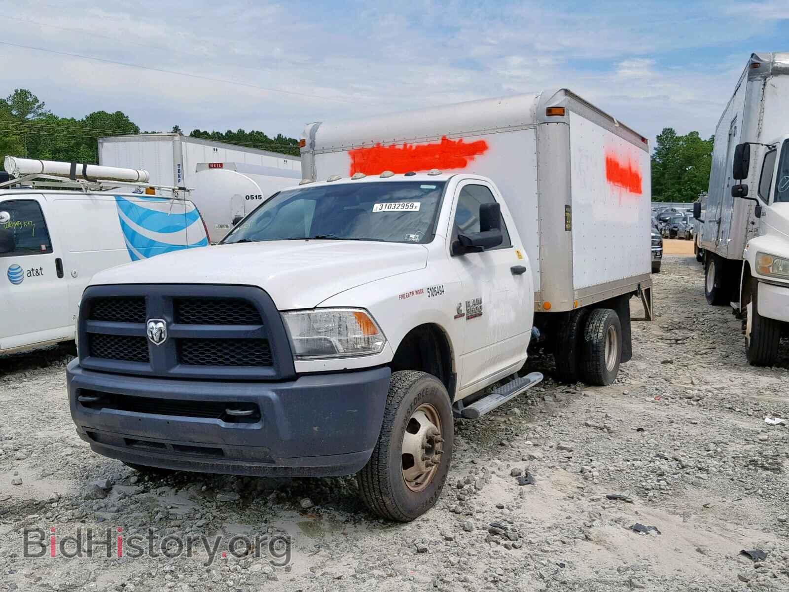 2015 RAM 3500 - VIN: 3C7WRSBL8FG606494 - Фото 2
