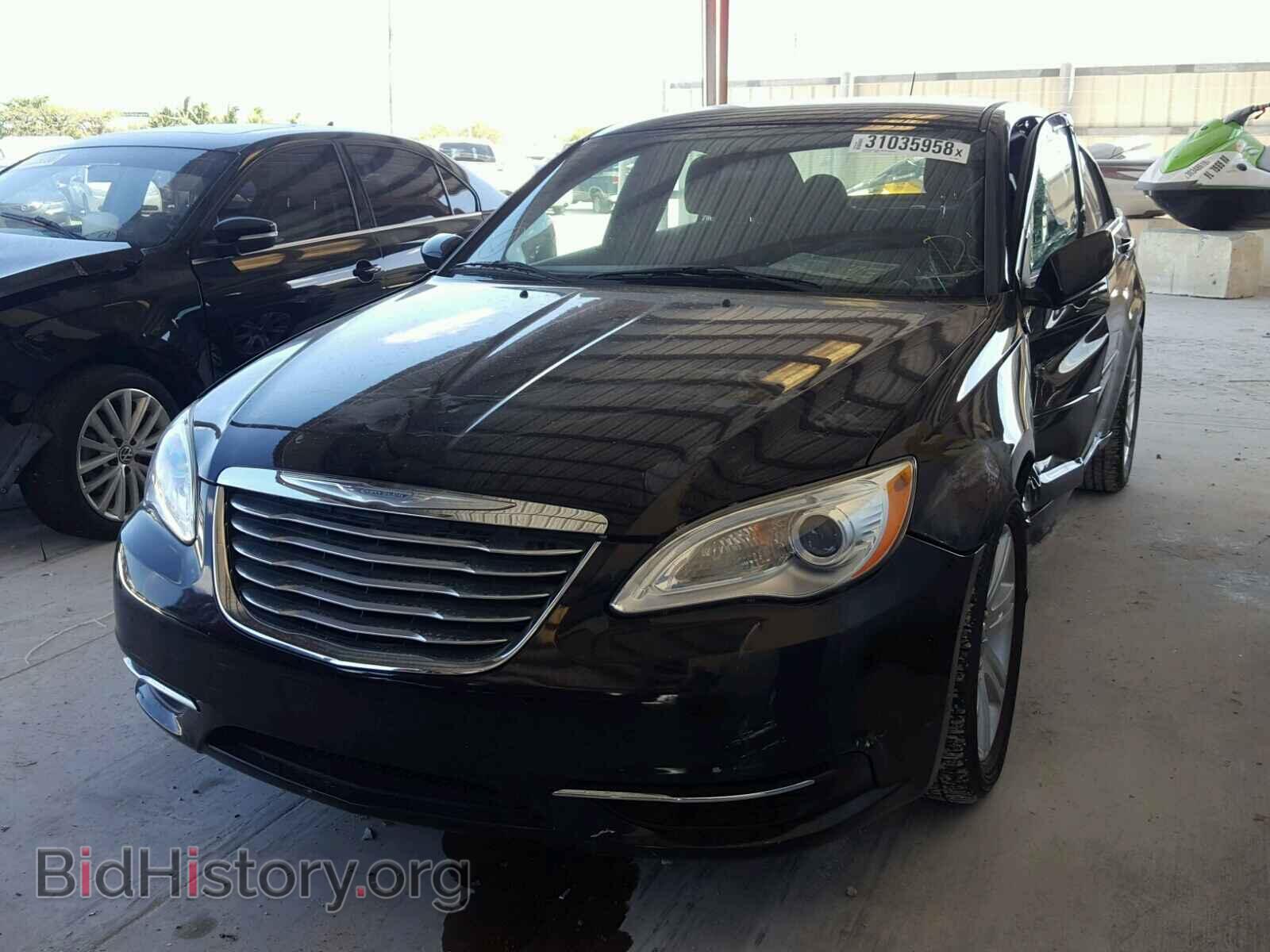 2012 CHRYSLER 200 - VIN: 1C3CCBAB2CN318066 - Фото 2
