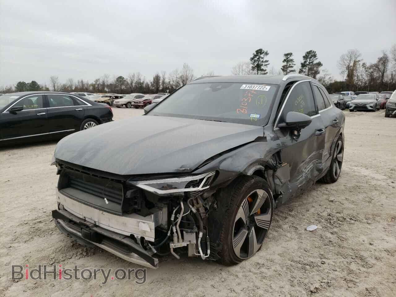 2019 AUDI E-TRON - VIN: WA1VAAGE1KB007020 - Photo 2