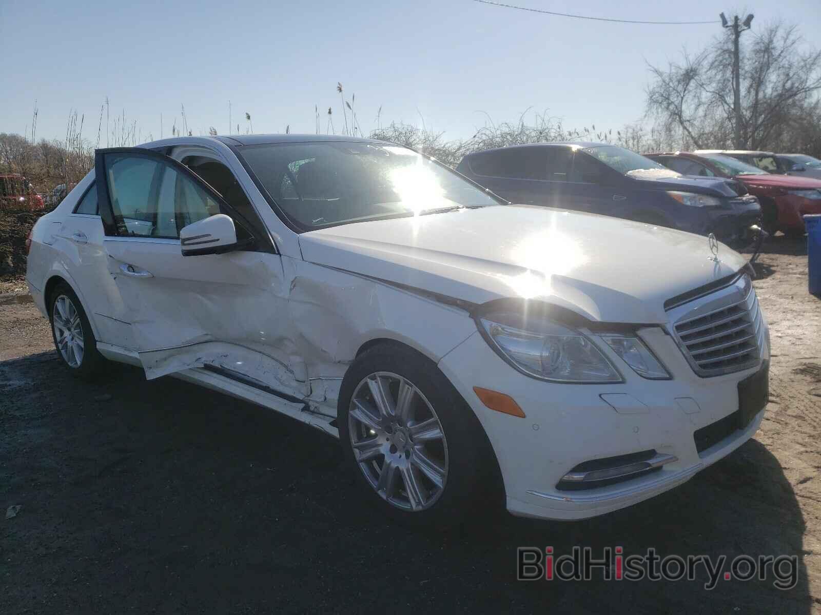 Photo WDDHF8JB9DA683841 - MERCEDES-BENZ E CLASS 2013